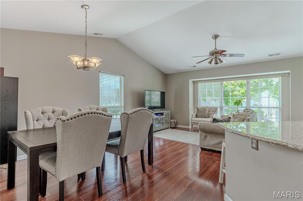 1332 Highland Oaks Drive D Property Photo 11