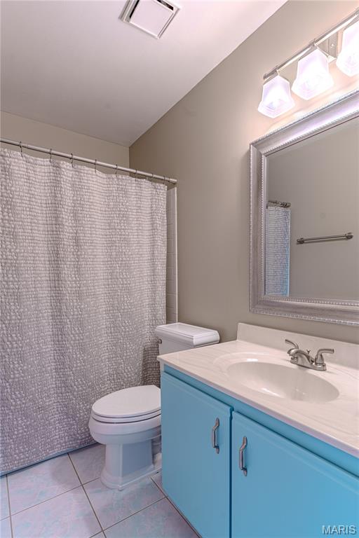 1332 Highland Oaks Drive D Property Photo 23