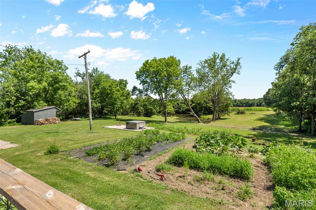 7572 Best Lane Property Photo 6