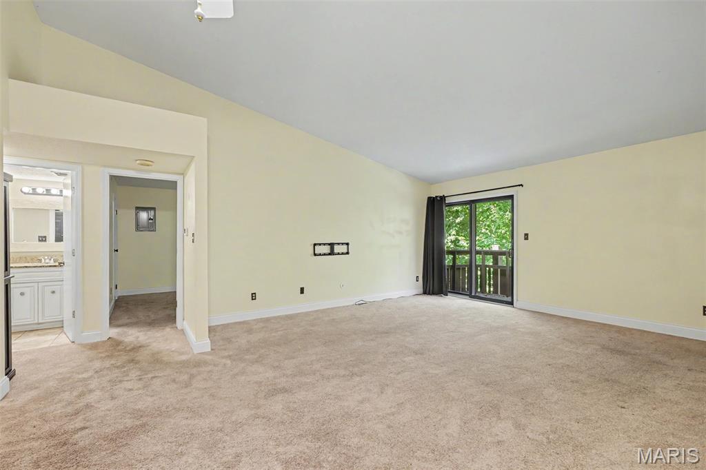 1410 Heritage Landing 305 Property Photo 5