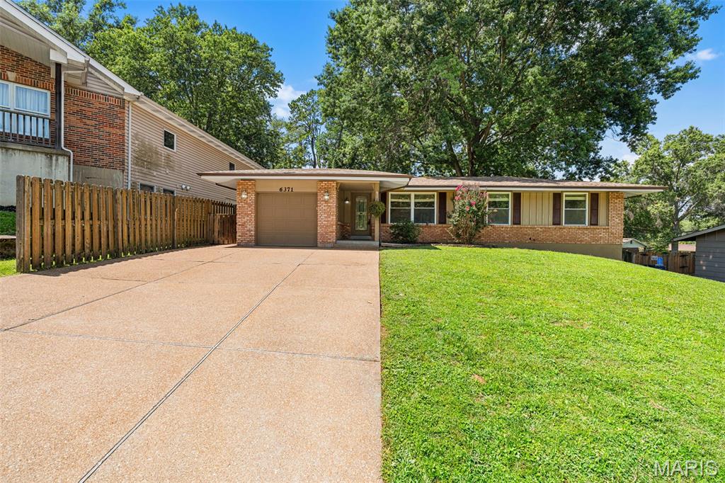 6371 Treeridge Trail Property Photo 1