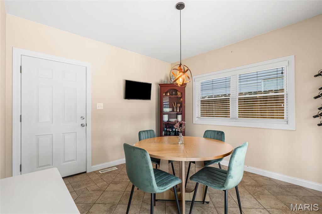 6371 Treeridge Trail Property Photo 14