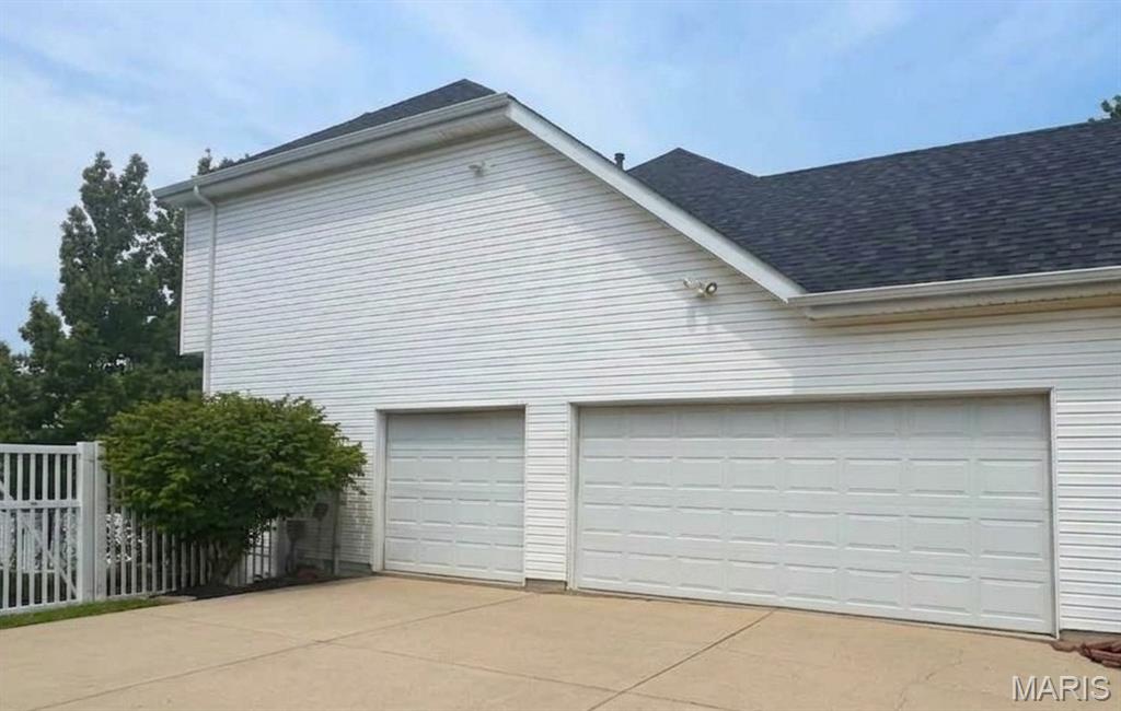 1519 Oakland Hills Drive Property Photo 6