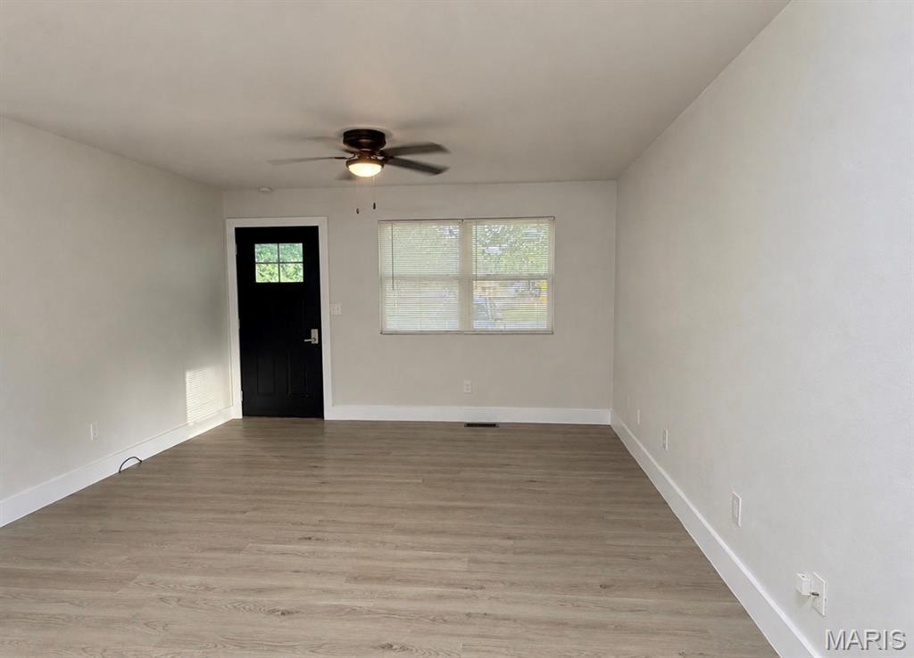 433 W Eldon Street Property Photo 6