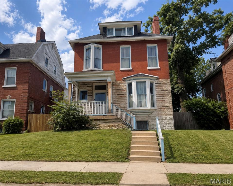 5025 Raymond Avenue Property Photo 1