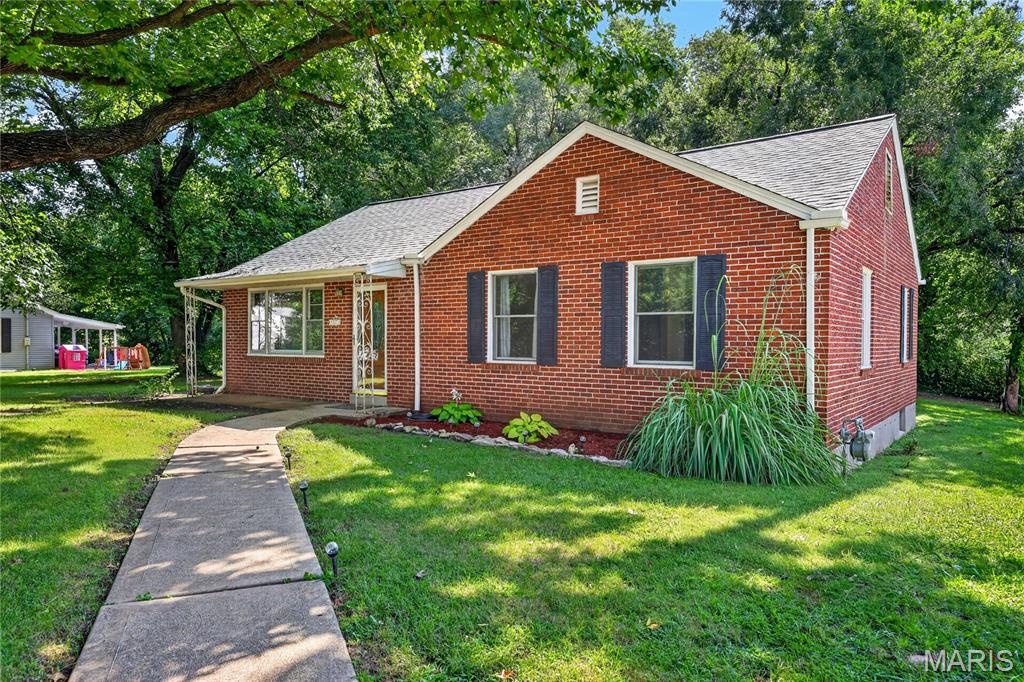408 Oak Avenue Property Photo 1
