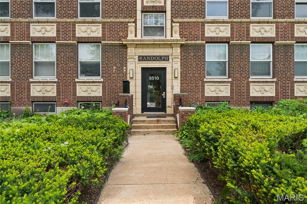 5510 Waterman Boulevard 201