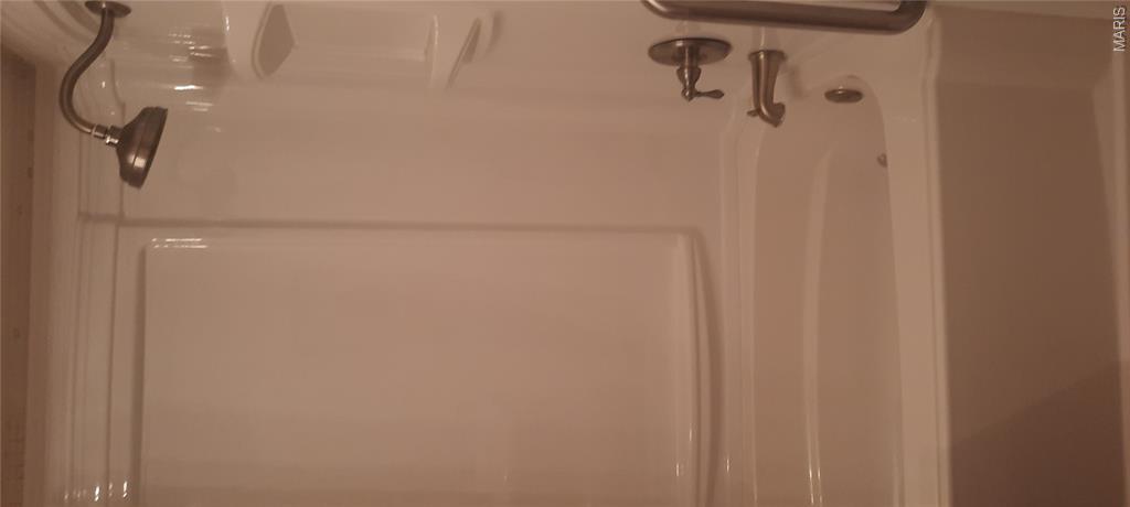 700 Lakeshore Drive Property Photo 8