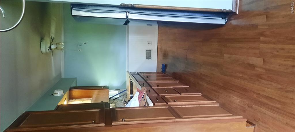 700 Lakeshore Drive Property Photo 13
