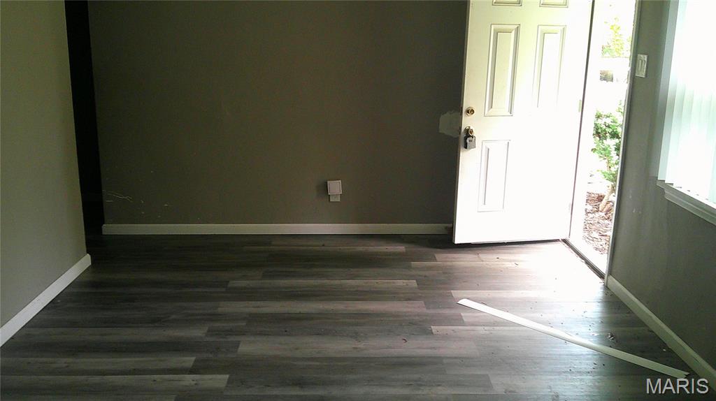 10272 Imperial Drive Property Photo 4