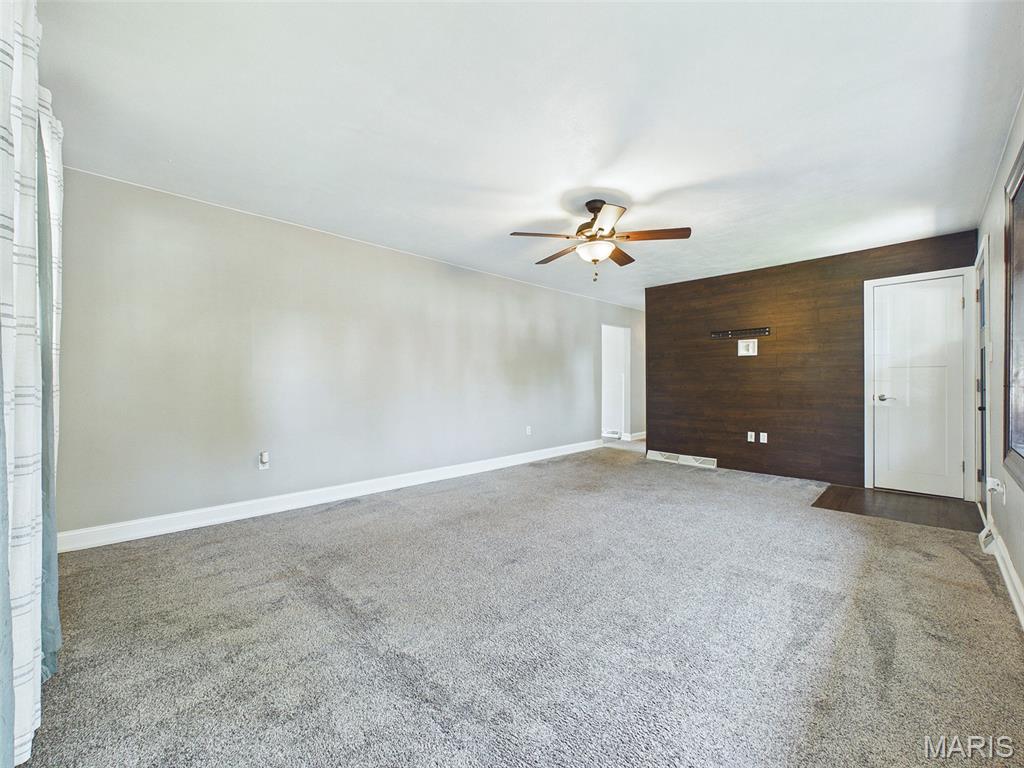 605 Fairway Street Property Photo 8