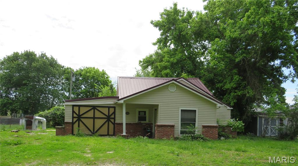 90 W Blue Bird Lane