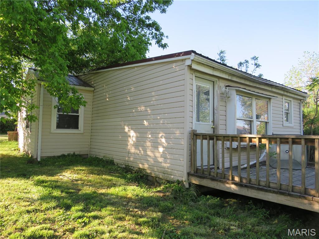90 W Blue Bird Lane Property Photo 3
