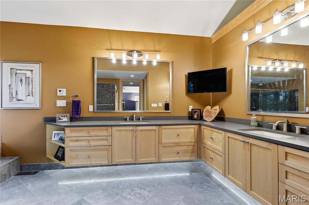 1101 Forest Avenue Property Photo 23