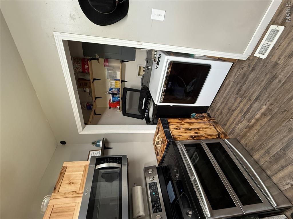 645 N Springfield Road A/b Property Photo 7