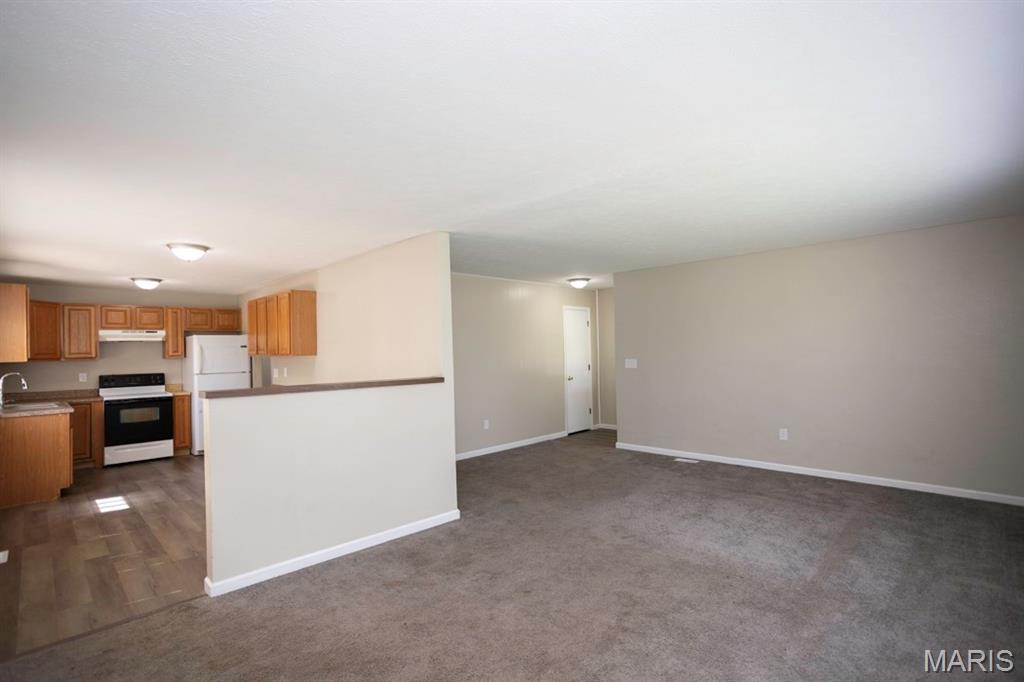 111 Barnett Property Photo 3