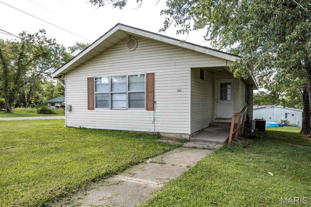 111 Barnett Property Photo 38