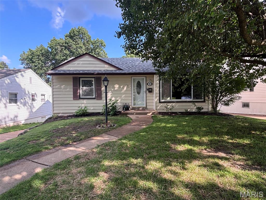 986 Woodbine Drive Property Photo 1