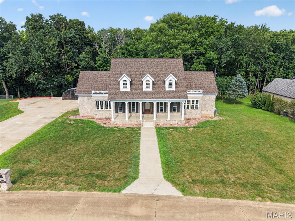 412 Willow Creek Drive Property Photo 1