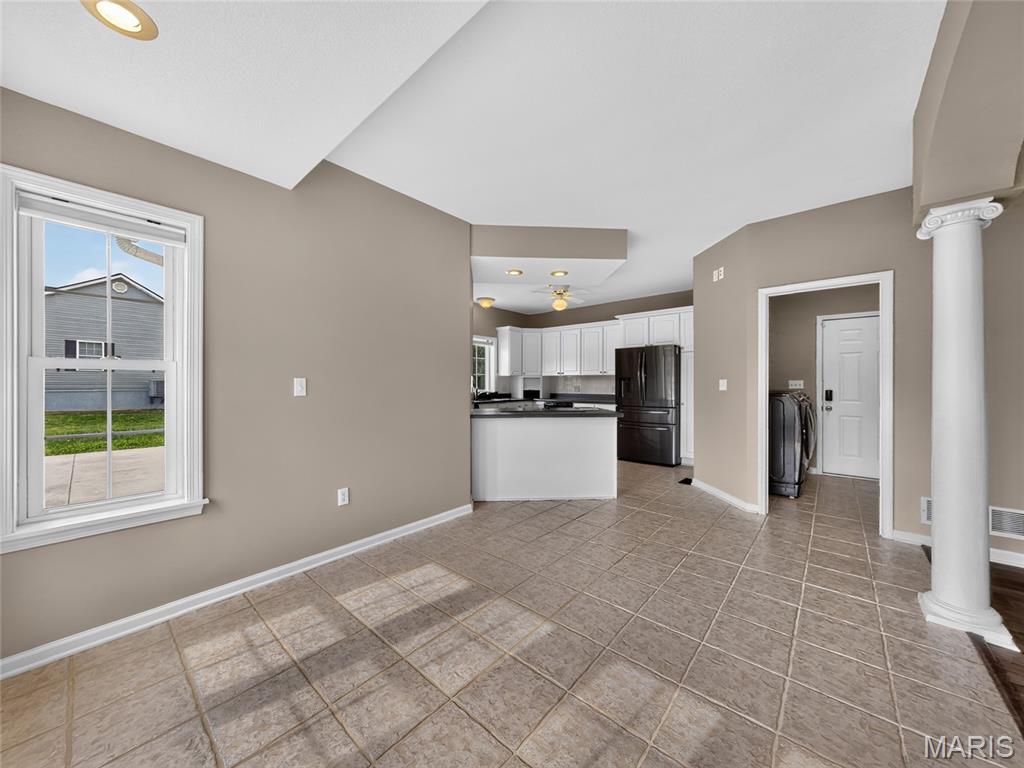 412 Willow Creek Drive Property Photo 12