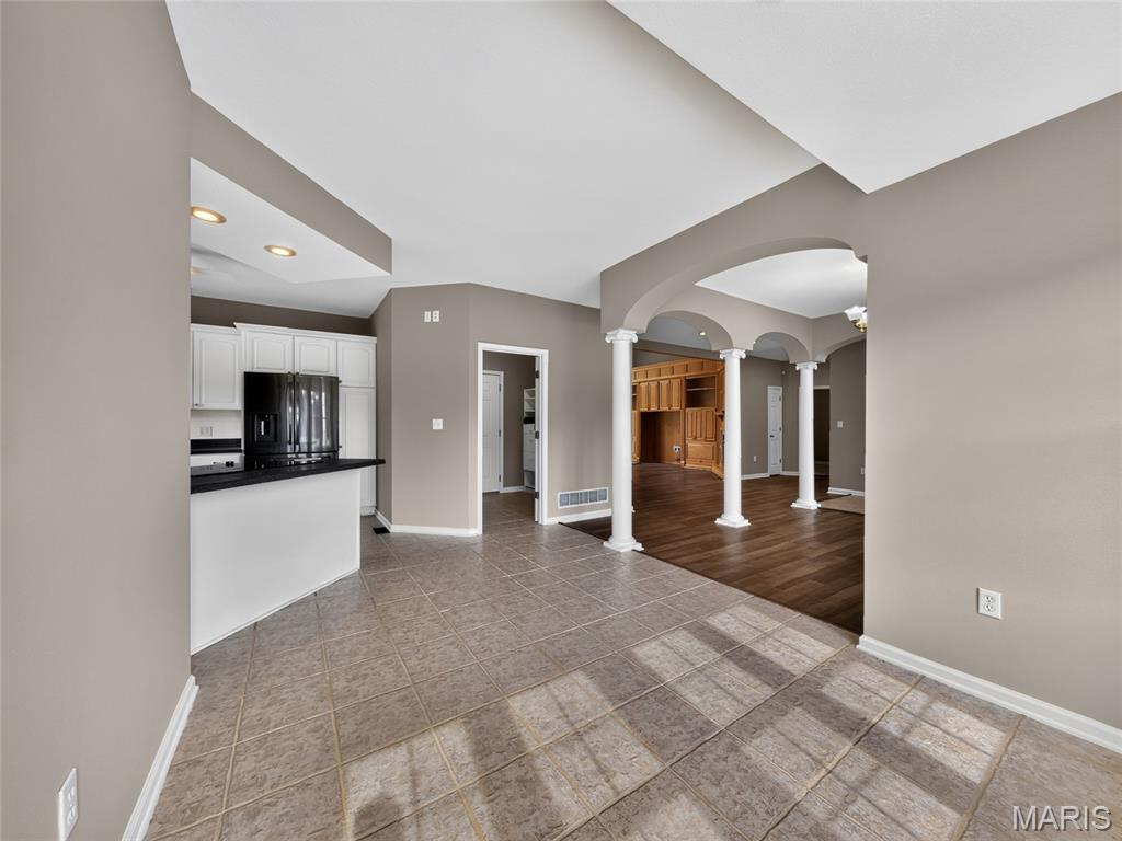 412 Willow Creek Drive Property Photo 13