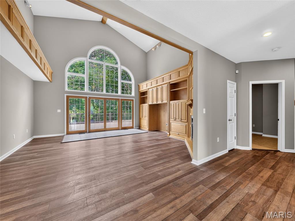 412 Willow Creek Drive Property Photo 22