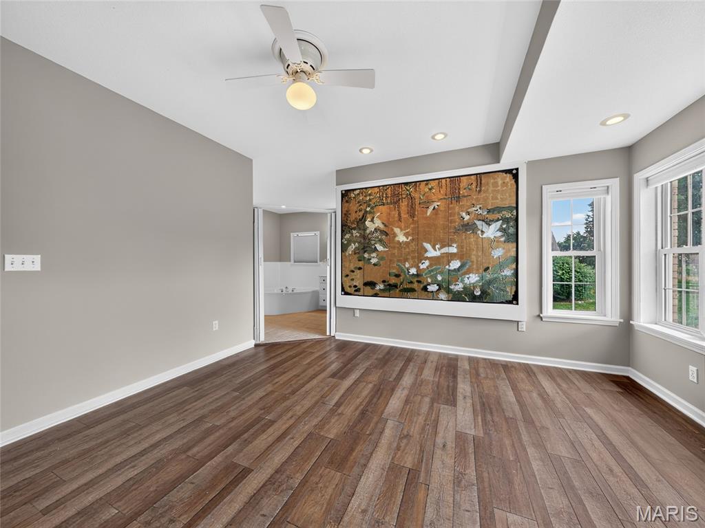 412 Willow Creek Drive Property Photo 31