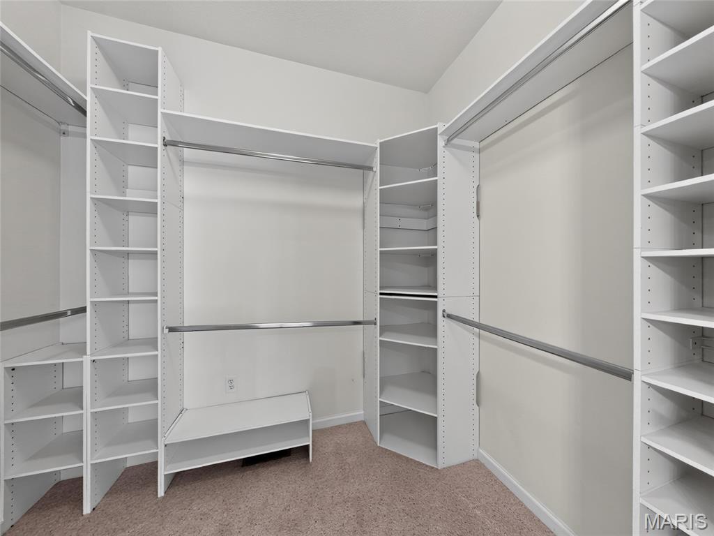 412 Willow Creek Drive Property Photo 36
