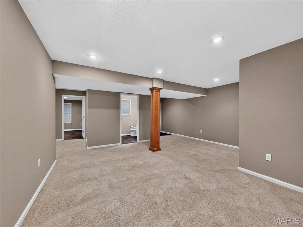 412 Willow Creek Drive Property Photo 52