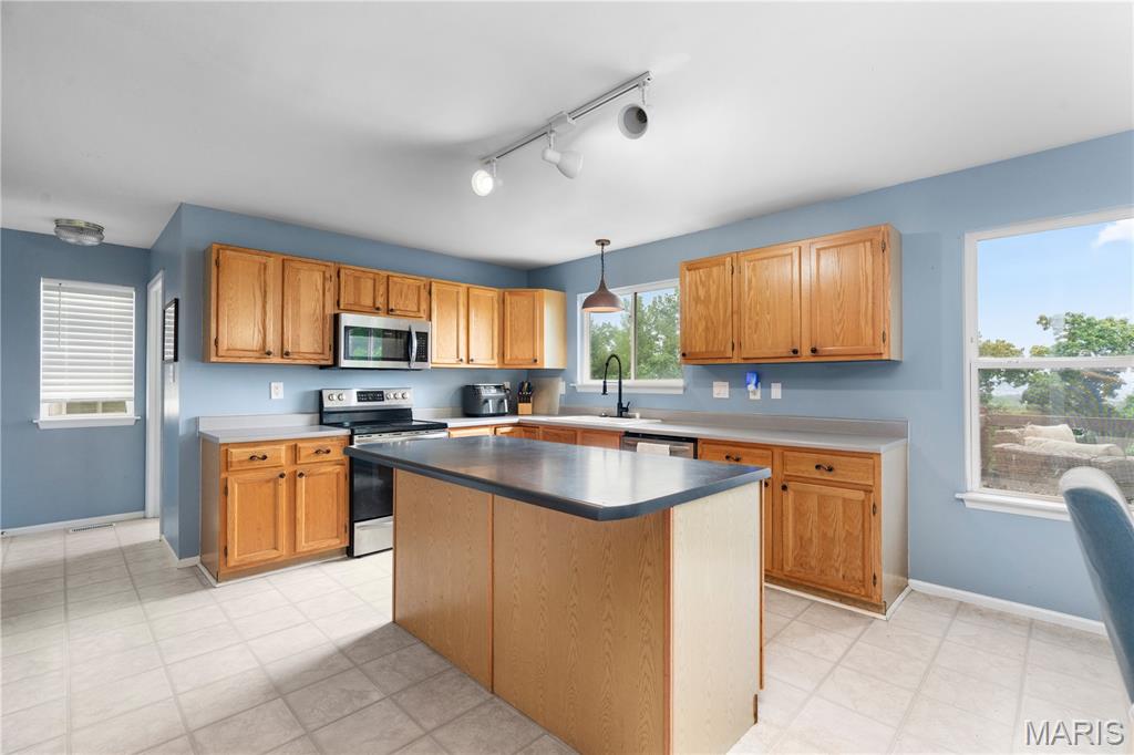 26043661 Property Photo 9