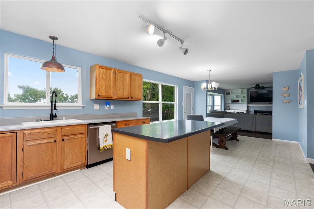 26043661 Property Photo 10