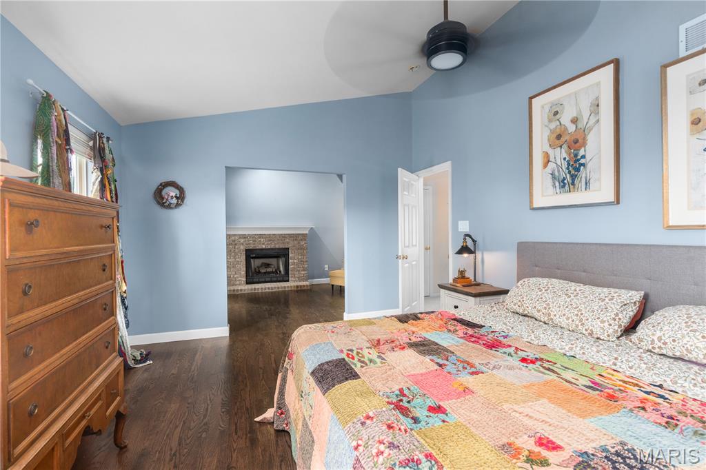 26043661 Property Photo 15