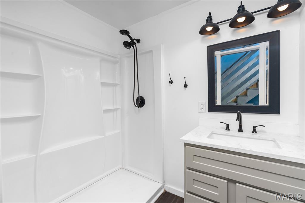 26043661 Property Photo 28