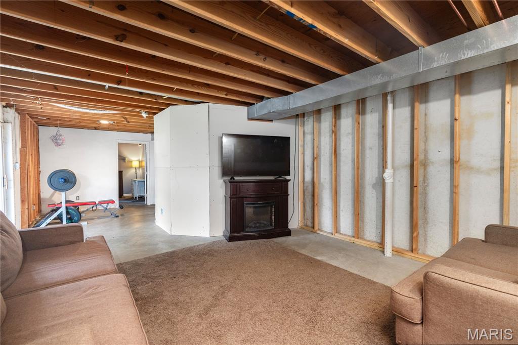 26043661 Property Photo 30