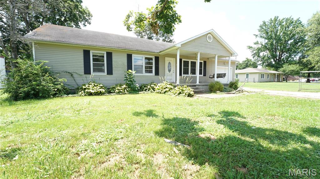 811 Chautauqua Lane