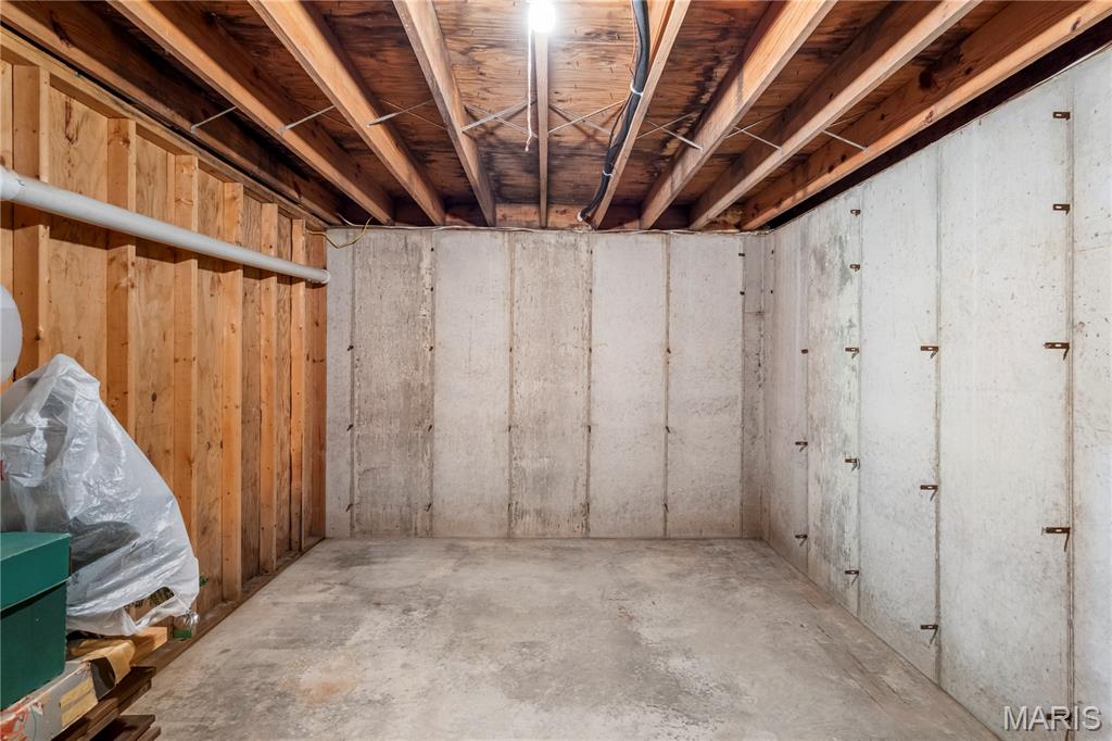 22694 Spencer Lane Property Photo 36