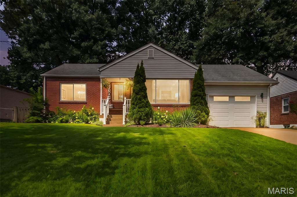 1107 Selma Avenue Property Photo 1