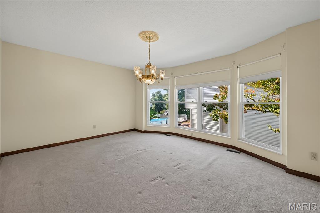 5434 Greenton Way Property Photo 9