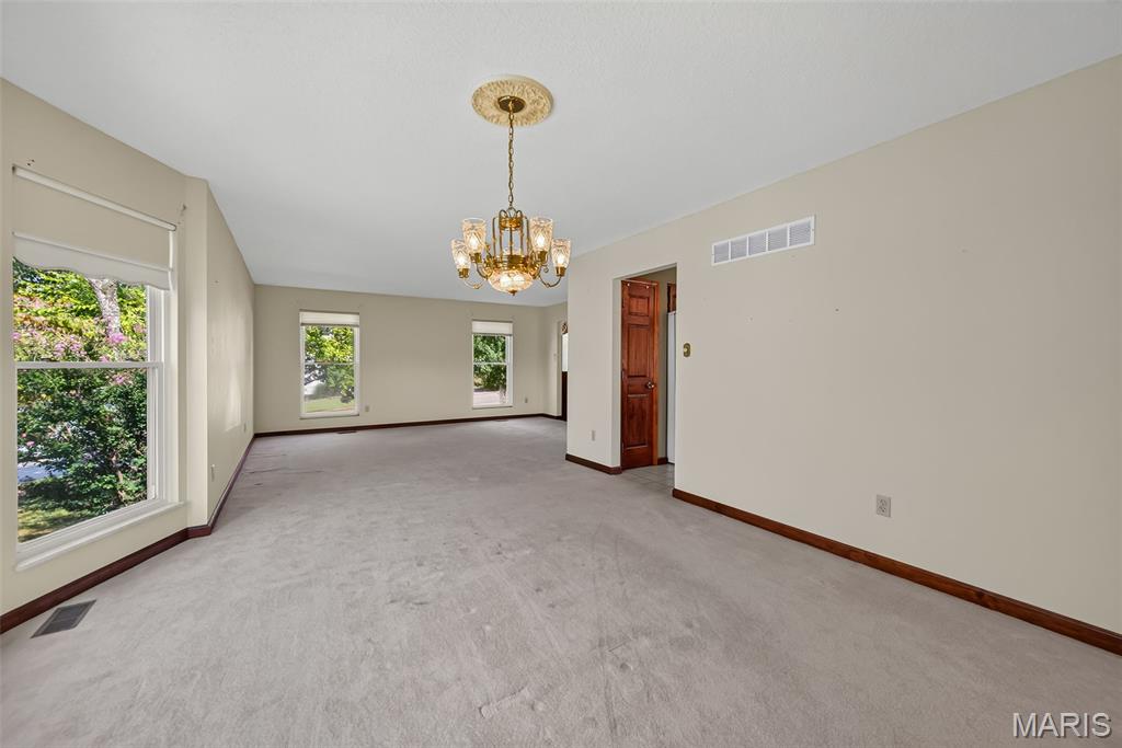5434 Greenton Way Property Photo 10