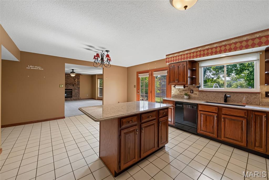 5434 Greenton Way Property Photo 11