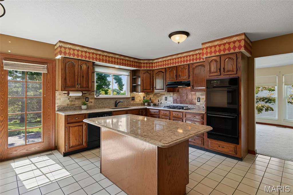 5434 Greenton Way Property Photo 14