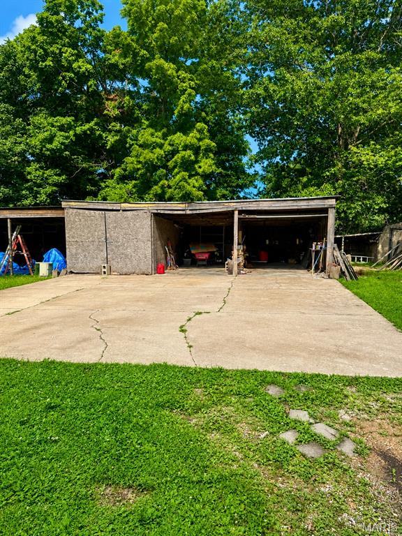 413 Reis Road Property Photo 5