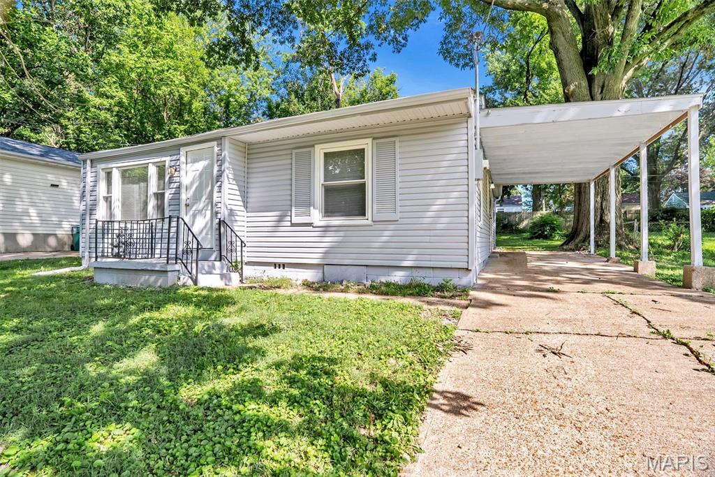 134 Anistasia Drive Property Photo 1