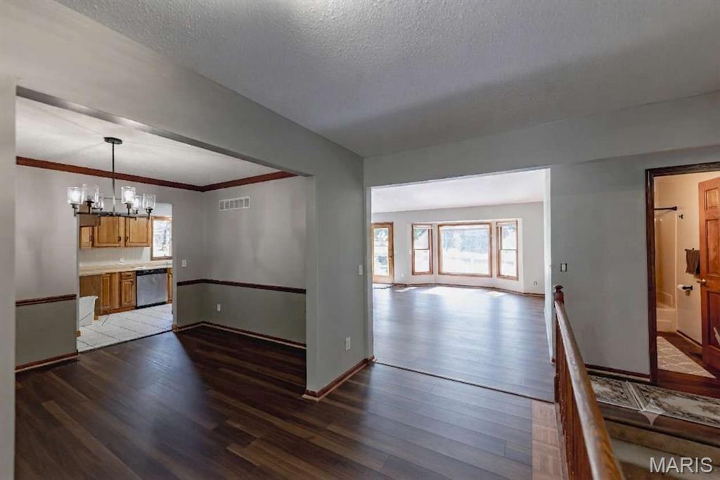 6 Deer Creek Drive Property Photo 2