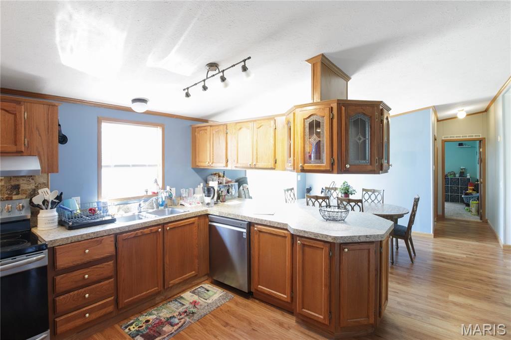 131 E Springfield Avenue Property Photo 10