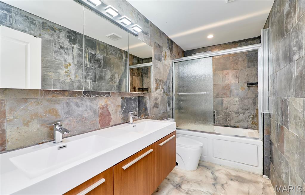4253 Washington Boulevard A Property Photo 34