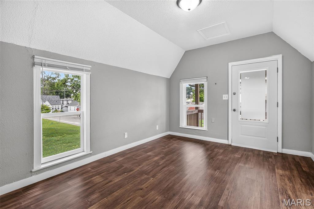 310 Moore Street Property Photo 17