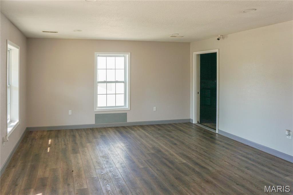 18119 State Route O Property Photo 4