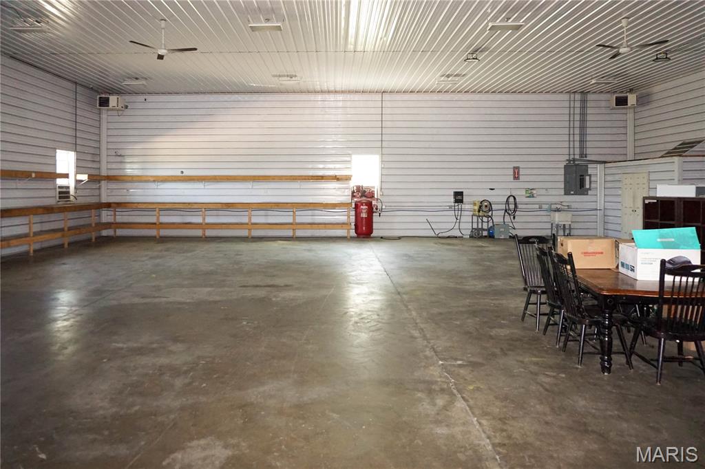 18119 State Route O Property Photo 8