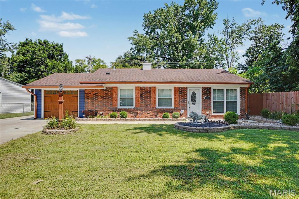 1 Bluegrass Lane Property Photo 1
